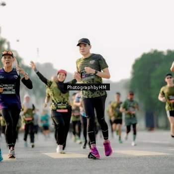 Runner Photo 6678353