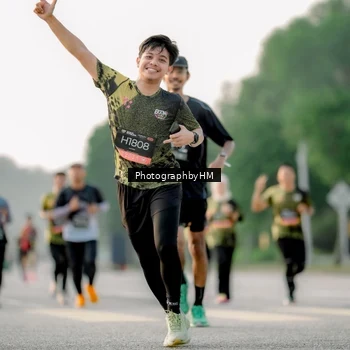 Runner Photo 6678540