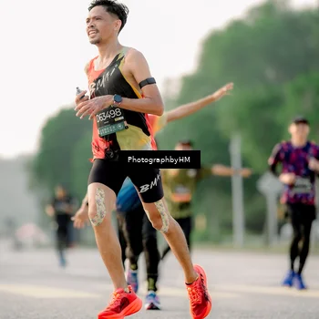 Runner Photo 6678738