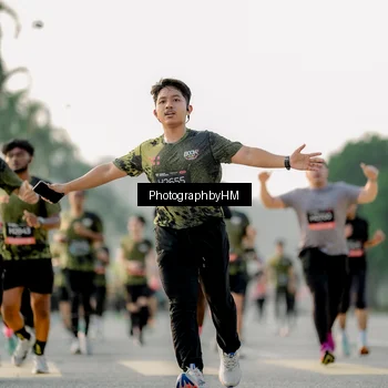 Runner Photo 6678843