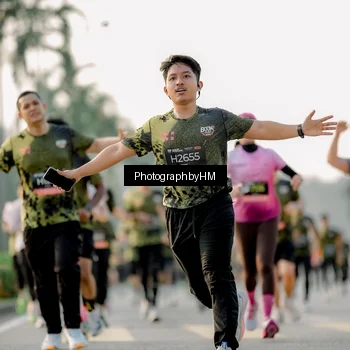 Runner Photo 6678859