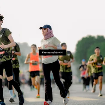 Runner Photo 6678975