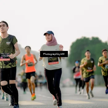 Runner Photo 6678976