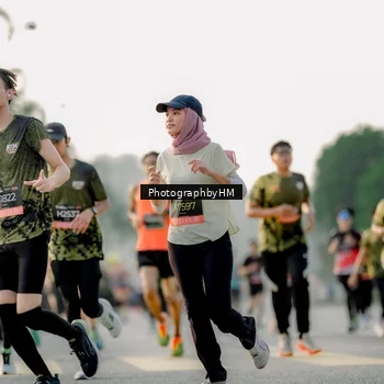Runner Photo 6678991