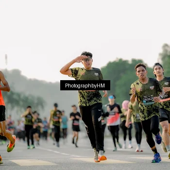 Runner Photo 6678999
