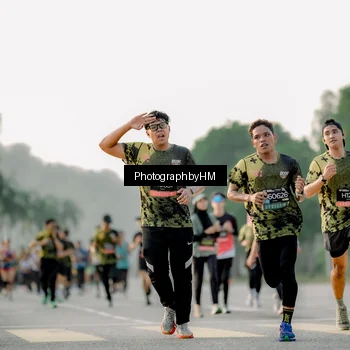 Runner Photo 6679008