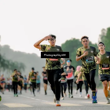 Runner Photo 6679012