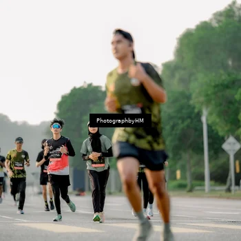 Runner Photo 6679016