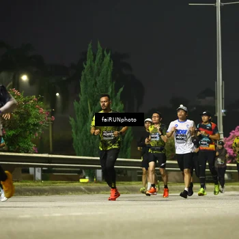Runner Photo 6679071