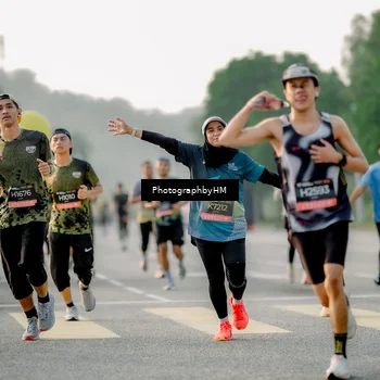 Runner Photo 6679339