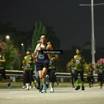 Runner Photo 6679656