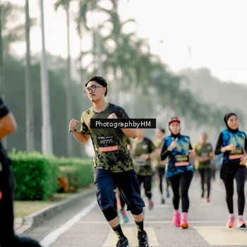 Runner Photo 6679701