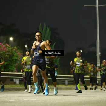 Runner Photo 6679726