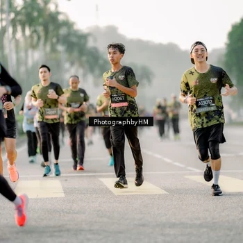 Runner Photo 6679753