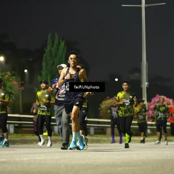Runner Photo 6679755