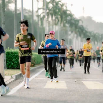 Runner Photo 6679891