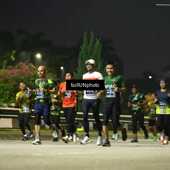 Runner Photo 6679992