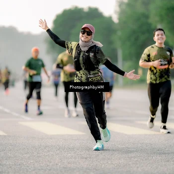 Runner Photo 6680003