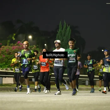 Runner Photo 6680023