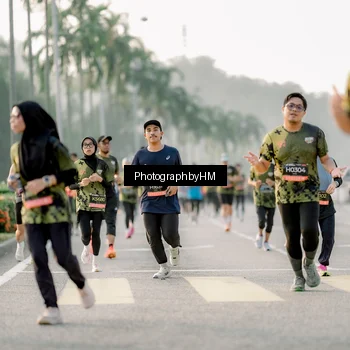 Runner Photo 6680035