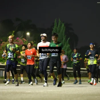 Runner Photo 6680065