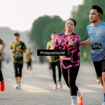 Runner Photo 6680092