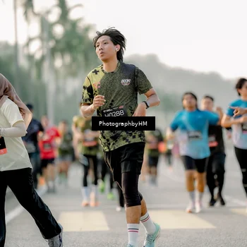 Runner Photo 6680301