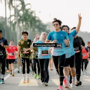 Runner Photo 6680320