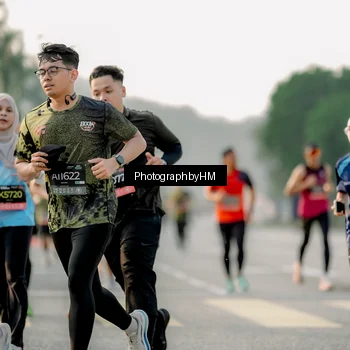 Runner Photo 6680339