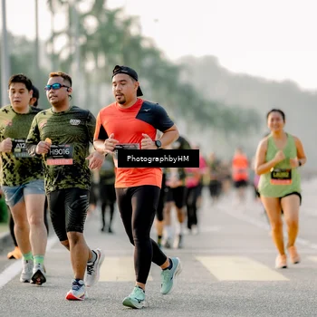 Runner Photo 6680381