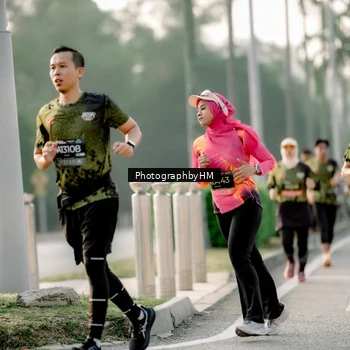 Runner Photo 6680480