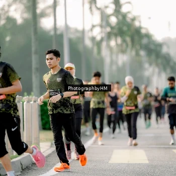 Runner Photo 6680499