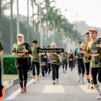 Runner Photo 6680502