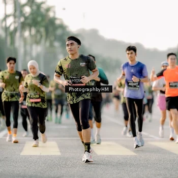 Runner Photo 6680511