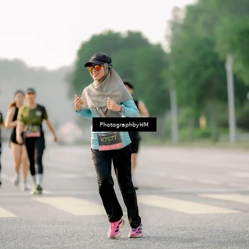 Runner Photo 6680608