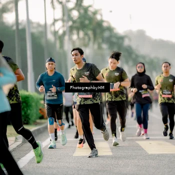 Runner Photo 6680637