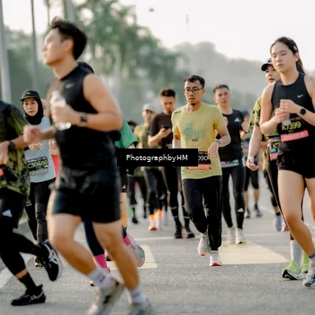 Runner Photo 6680679