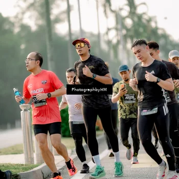 Runner Photo 6680735