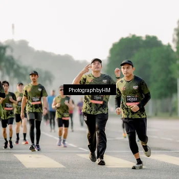 Runner Photo 6680998