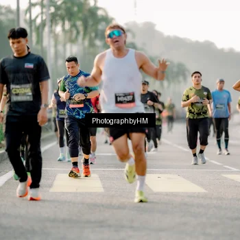 Runner Photo 6681099