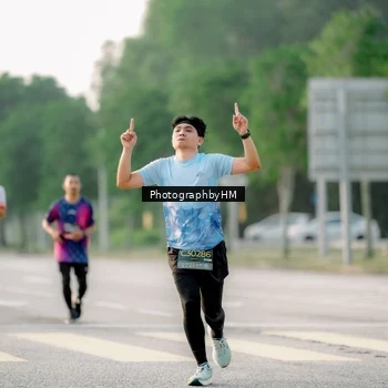 Runner Photo 6681173