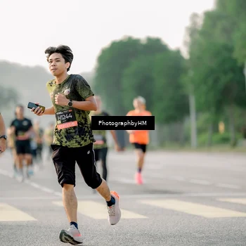 Runner Photo 6681288