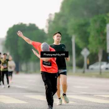 Runner Photo 6681870