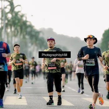 Runner Photo 6682213