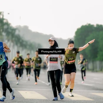 Runner Photo 6682255