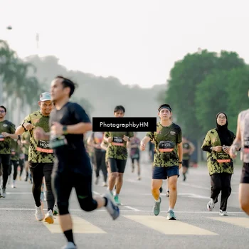 Runner Photo 6682387