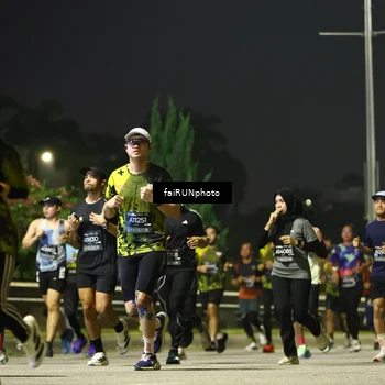 Runner Photo 6682759