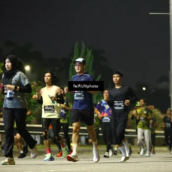 Runner Photo 6683025