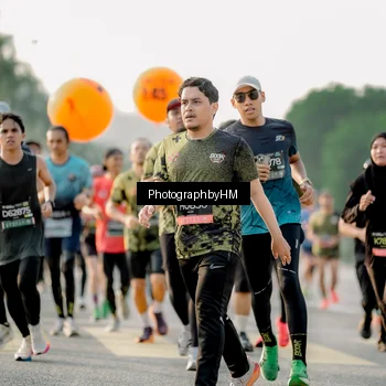 Runner Photo 6683896