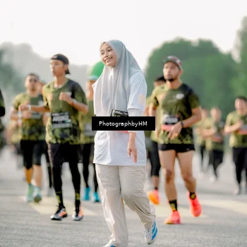 Runner Photo 6684004